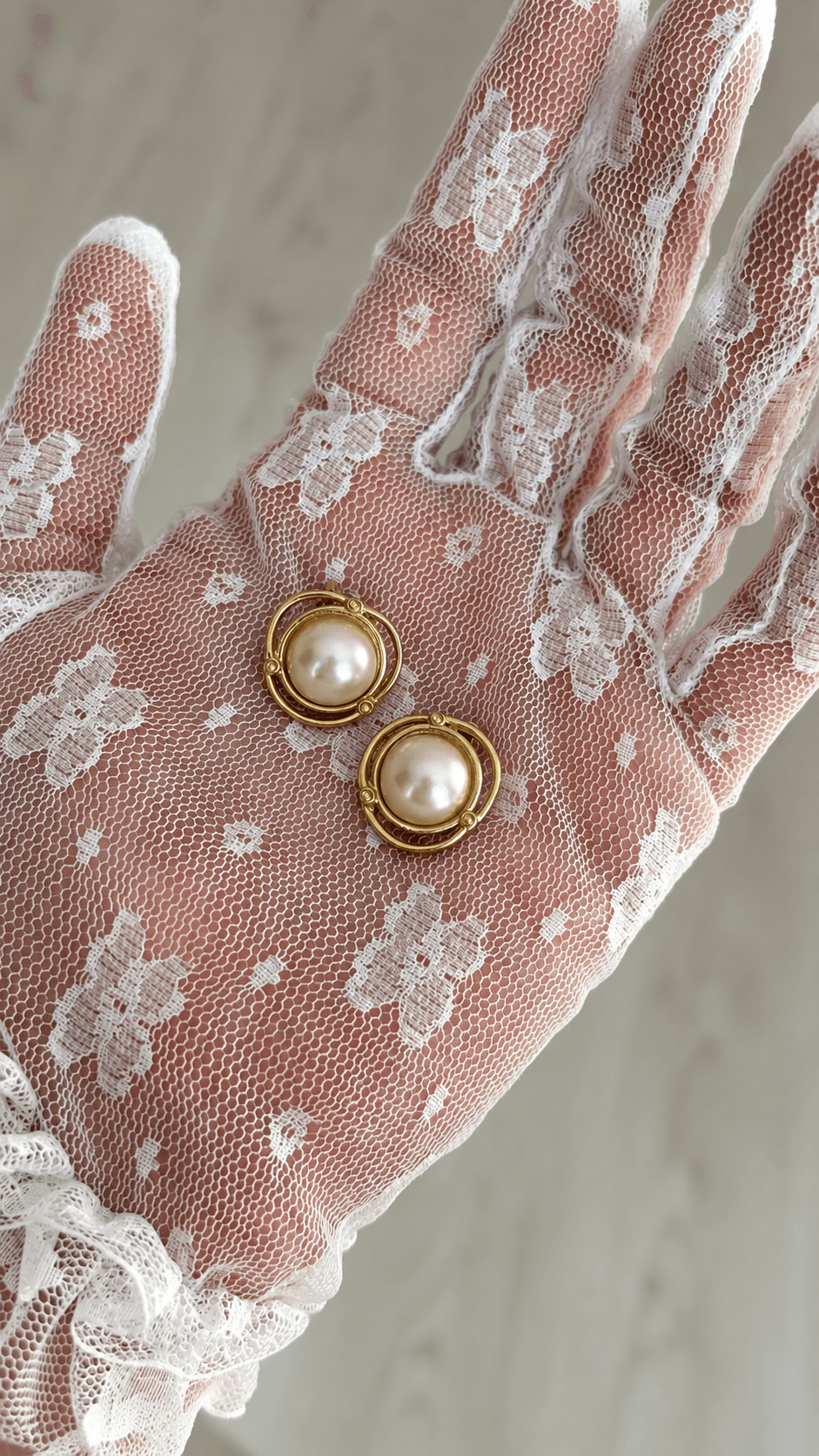 Faux pearl earrings 3