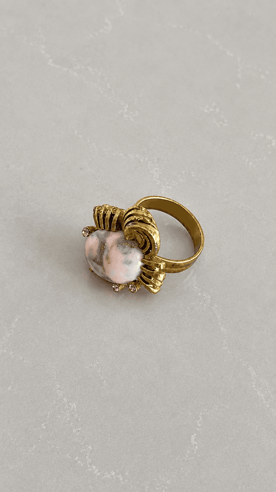 Pink marble stone gold tone vintage ring