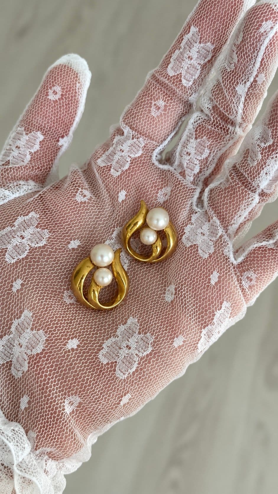 Faux pearl gold plated earrings 3