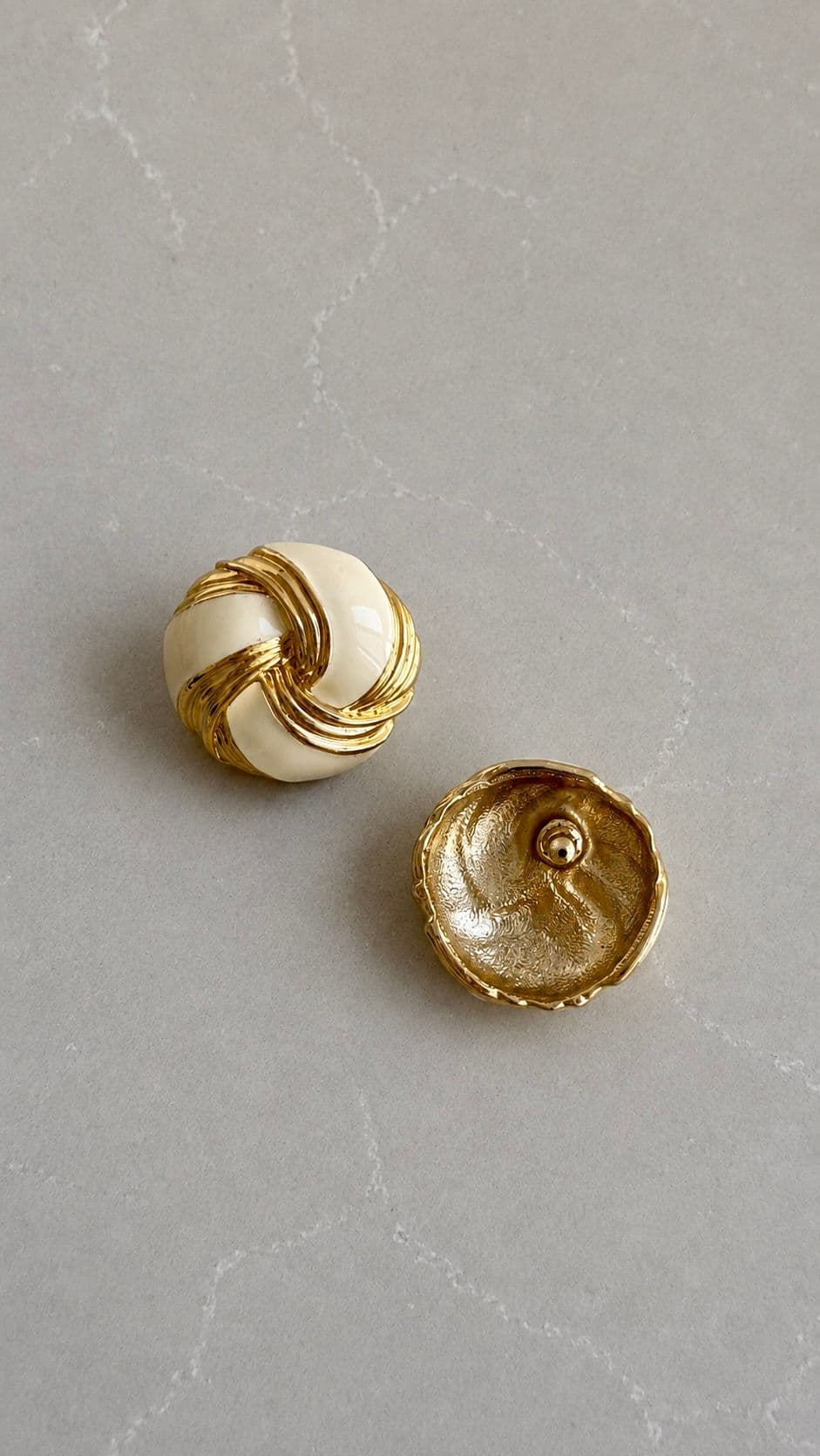 Beige enamel gold tone earrings 2