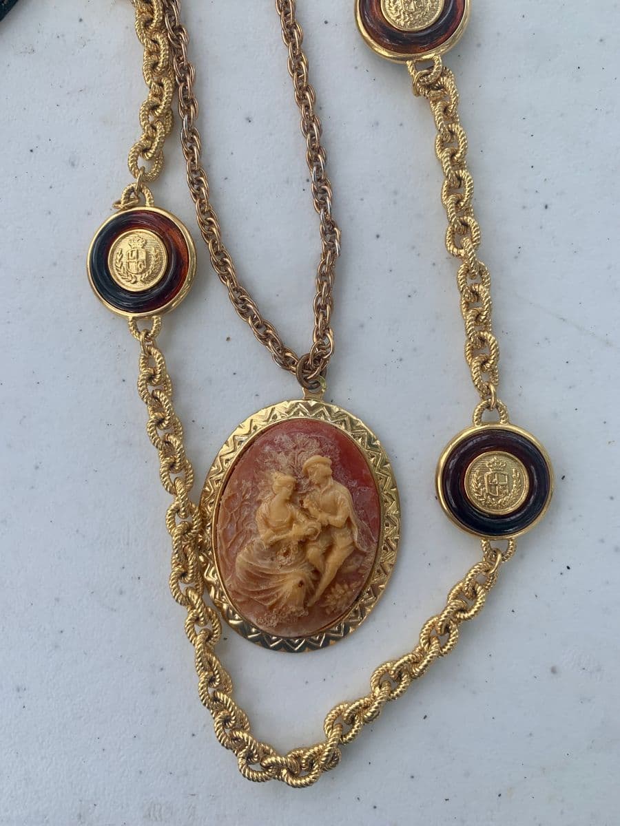 Necklaces / Boyunbağılar