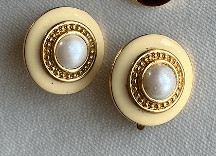 Mirvari bej ton sırğa