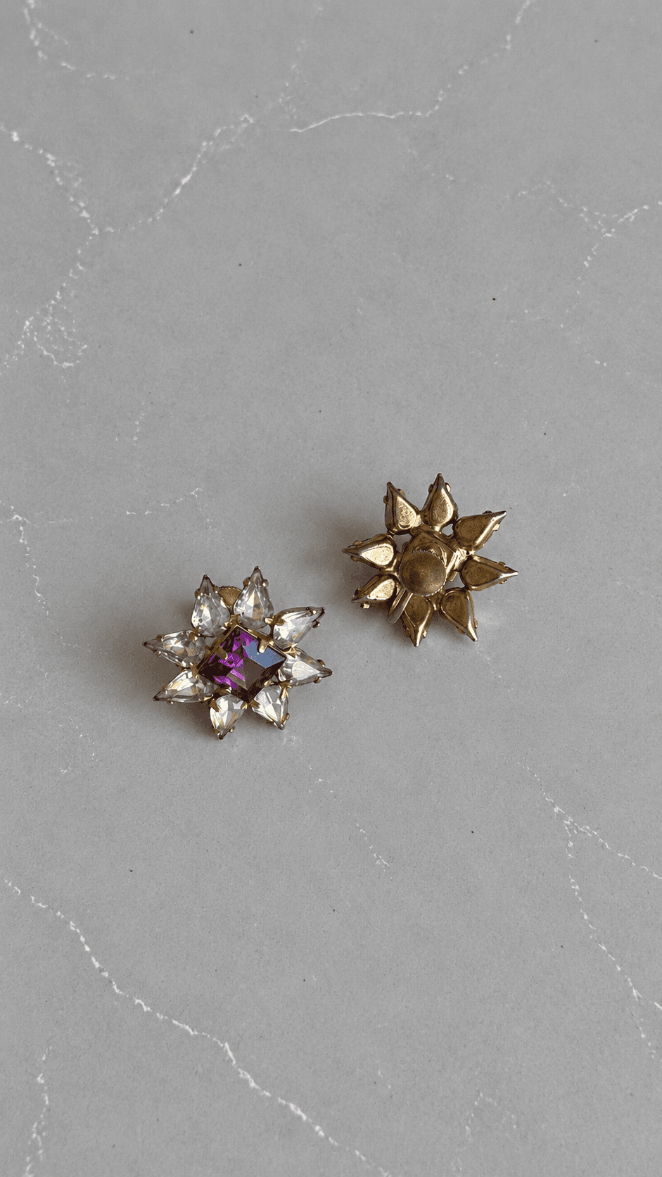 Star-shaped purple tone earrings 2