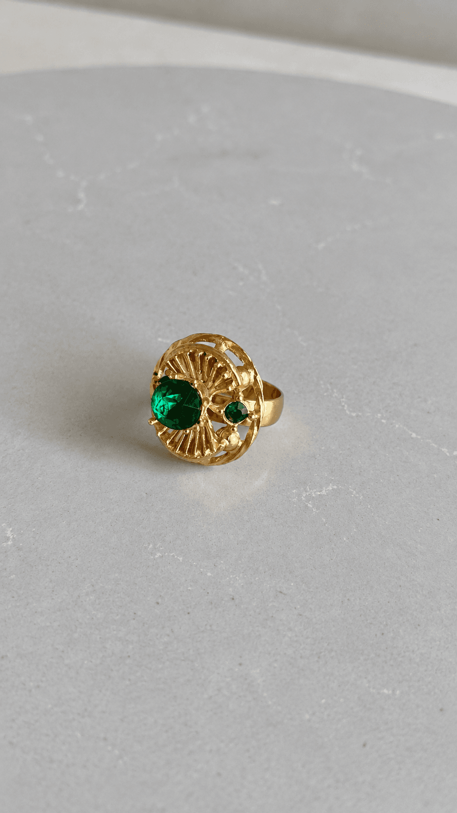 Green stone ring 2
